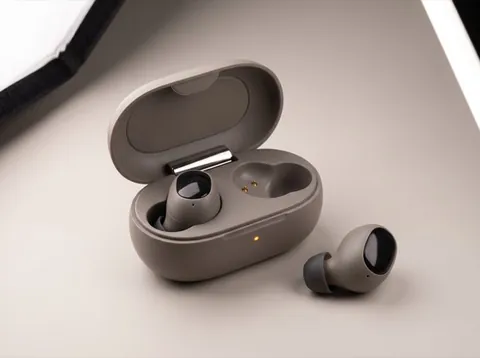 Render di studio: auricolari wireless